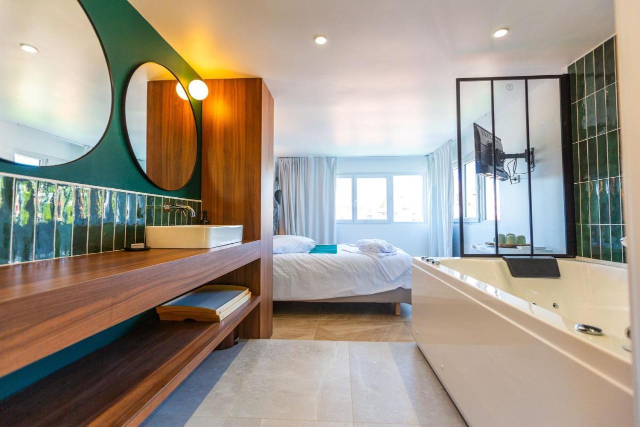Love Room Du Mont D'Or - Baignoire Spa - Minibar Offert مارسيليا المظهر الخارجي الصورة